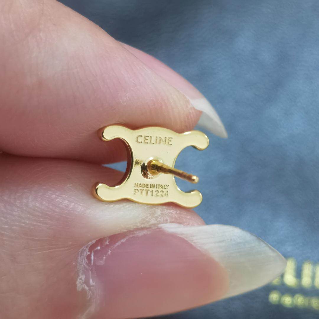 CELINEセリーヌ トリオンフ　スタッズ ピアス