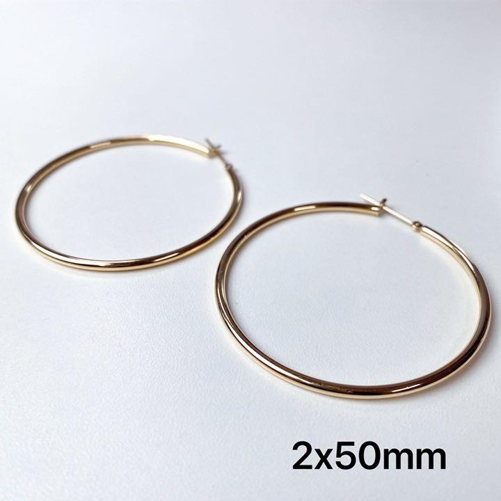 K18 フープピアス ゴールド リングピアス 2x50mm ペア 18K 新品 - メルカリ 割引通販売 K18 フープピアス ゴールド リングピアス 2x50mm ペア 18K 新品 ピアス(両耳用)