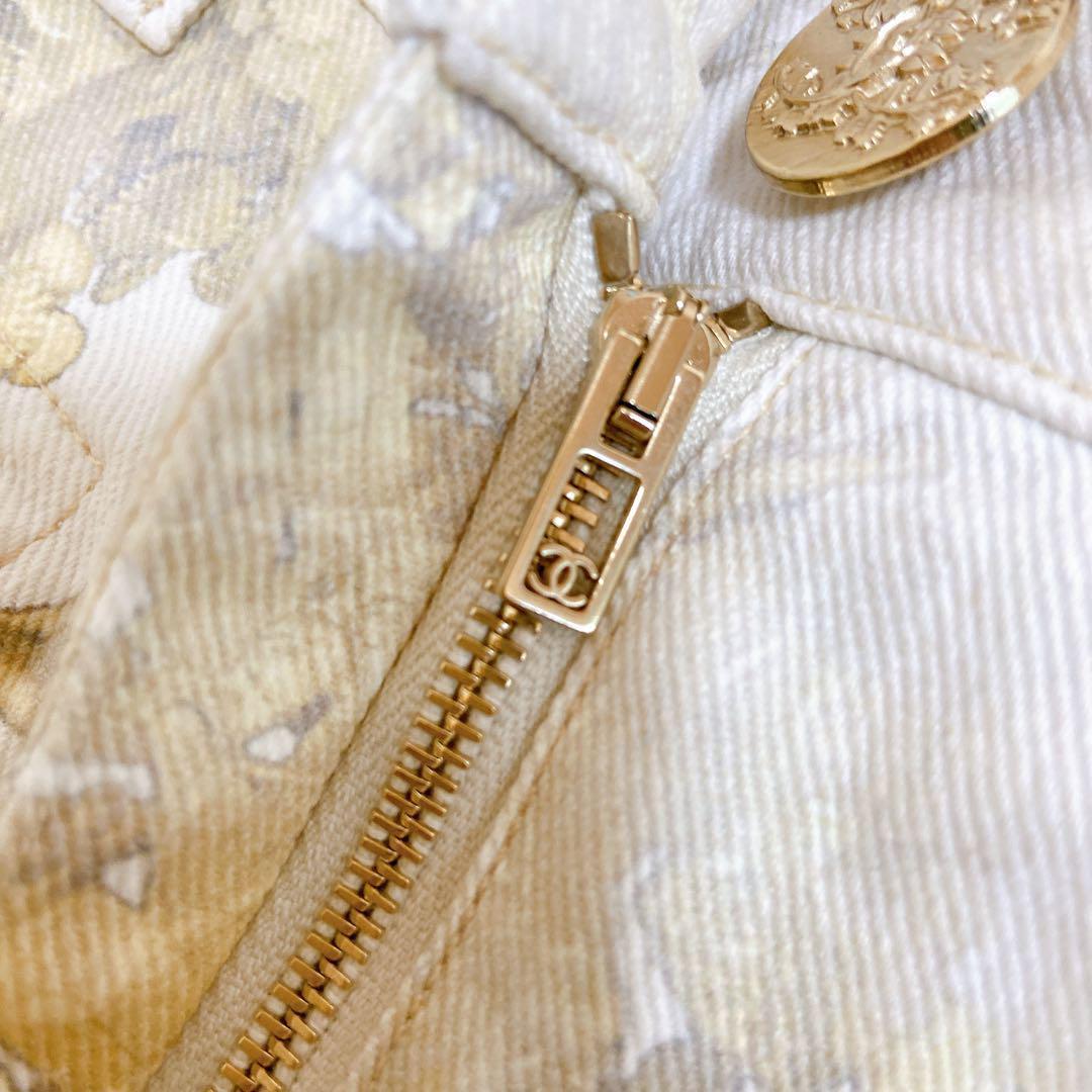希少☆CHANEL 18SS ボタニカルプリント デニムパンツ ココ 金ボタン
