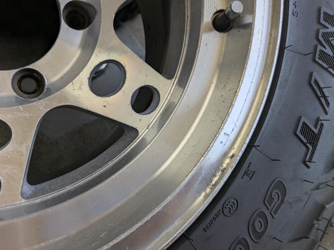 ヨコハマジオランダー 31ｘ10.50 R15 6PR