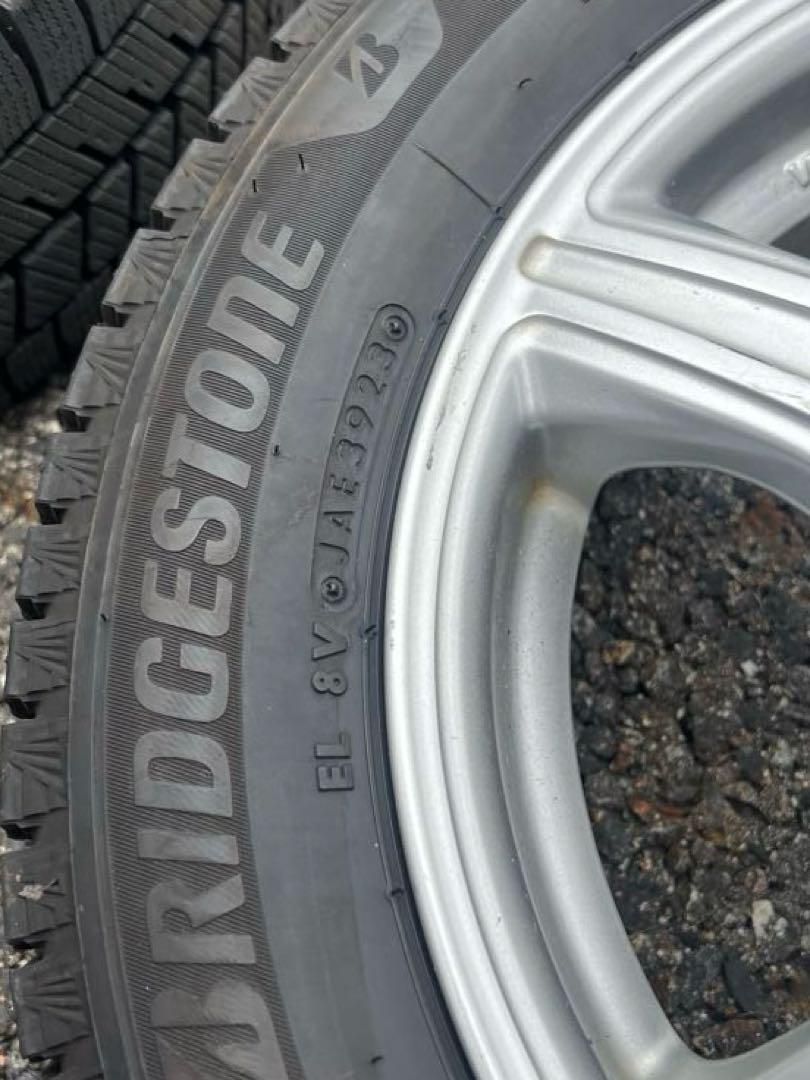 送料無料スタッドレスタイヤホイールBLIZZAK VRX3 155/65R14