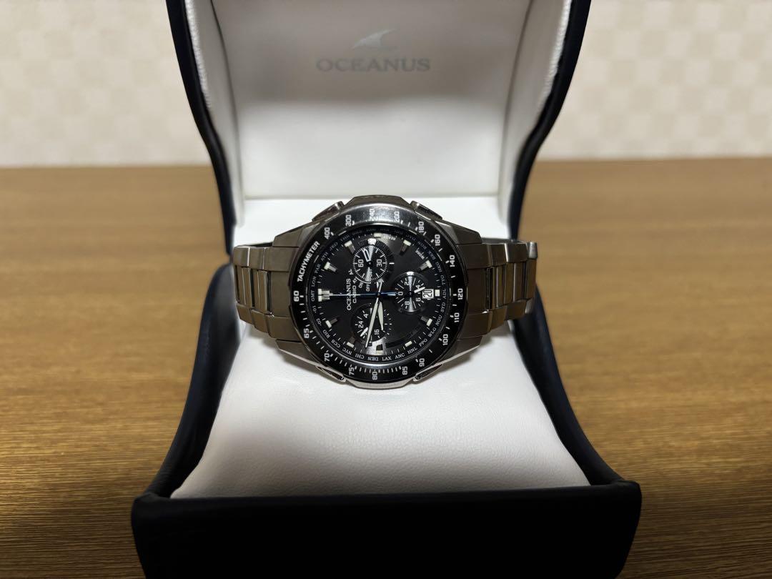CASIO オシアナスOCW-M800電波ソーラー　箱、説明書あり