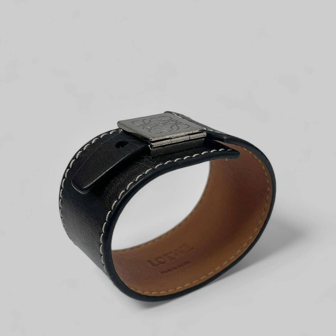 LOEWE アナグラムバングル レザー ブラック