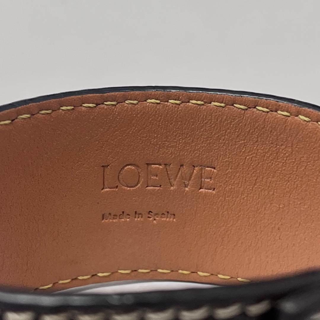LOEWE アナグラムバングル レザー ブラック