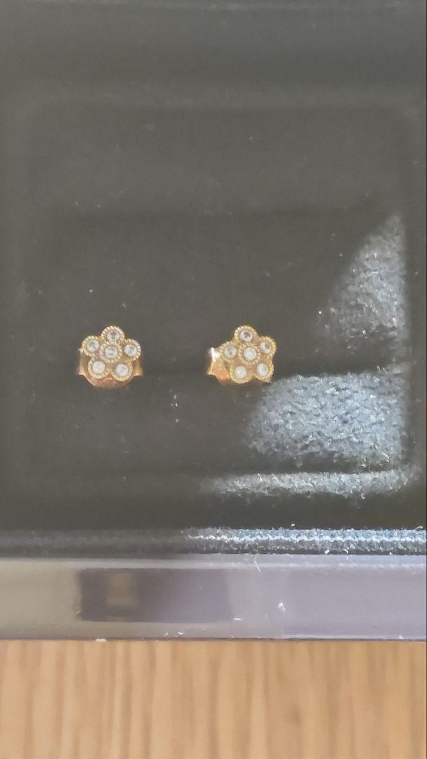 アベリ＊AbHeri＊フラワーモチーフダイアモンドピアス　K18