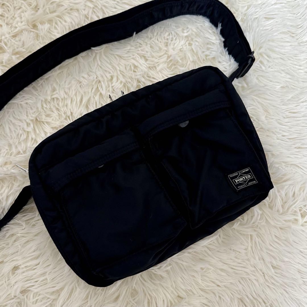 極美品 PORTER タンカー ショルダーバッグ 2層式 黒 極美品 PORTER タンカー ショルダーバッグ 2層式 黒