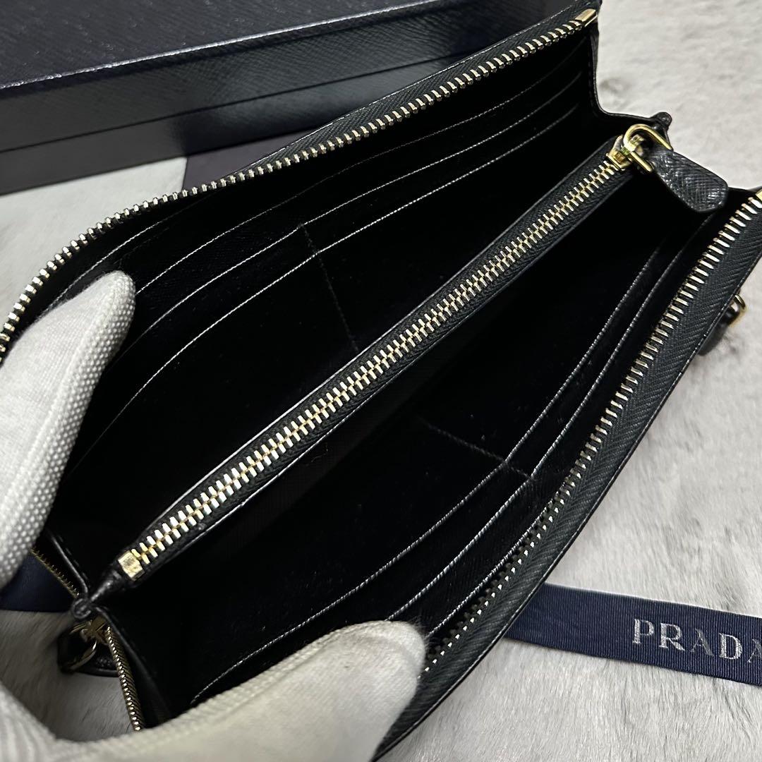 PRADA プラダ　長財布　ラウンドファスナー　ロゴ金具　ブラック