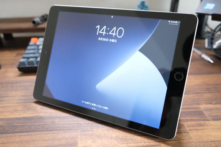 iPad 5th gen wifiモデル 32GB(2017)純正カバー付き