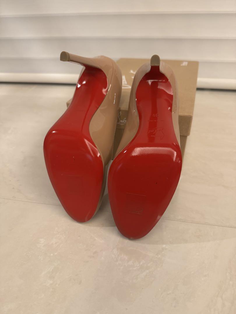 Christian Louboutin ベージュ ハイヒール