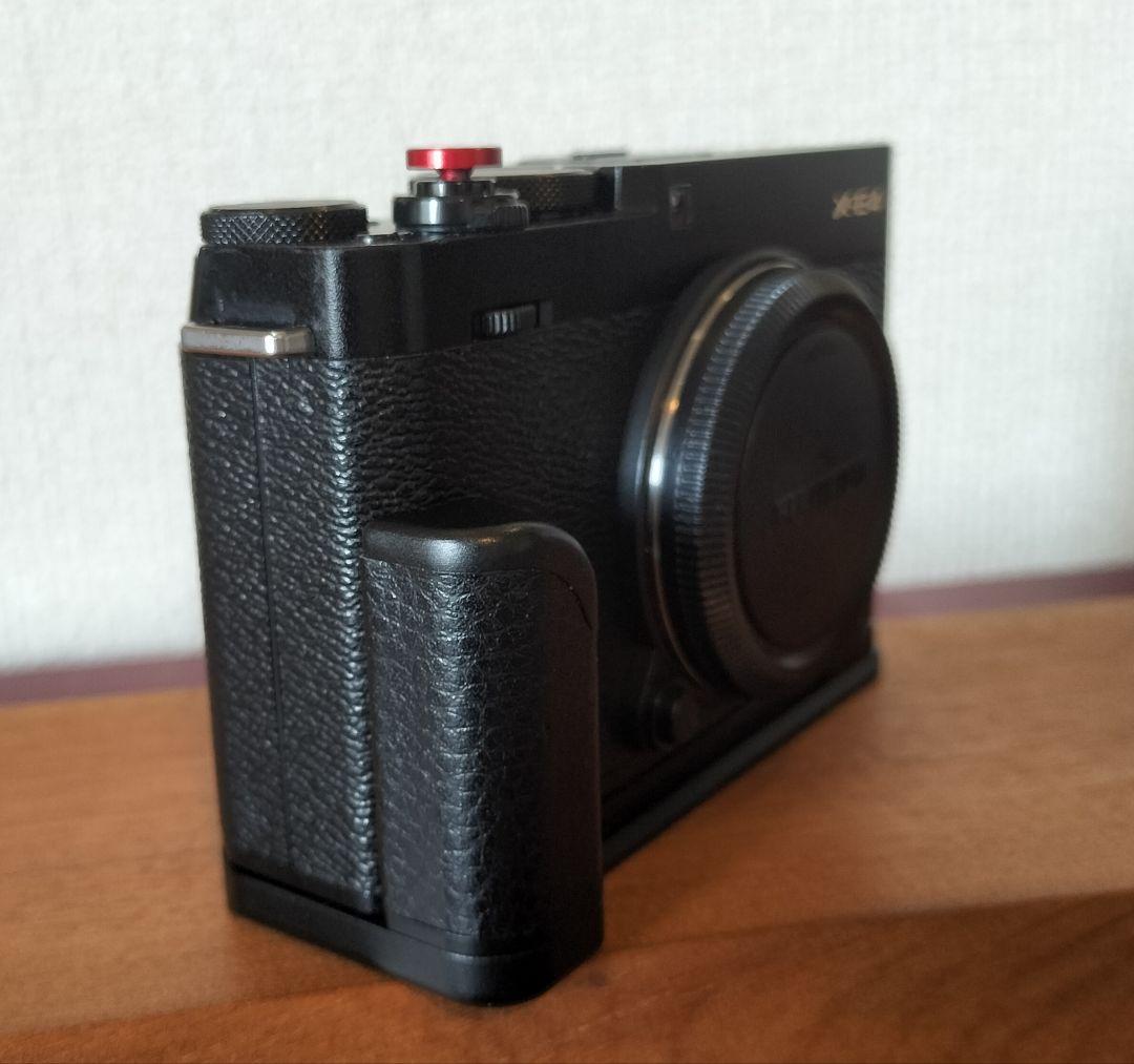 FUJIFILM 　Ｘ−Ｅ4　ミラーレスデジタルカメラ　ボディーブラック