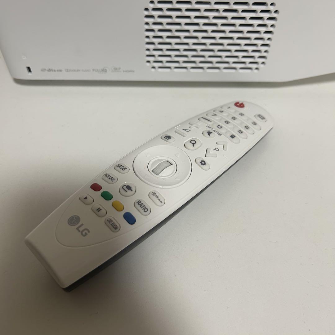 【中古】LG HF65LS 超短焦点プロジェクター ※本体、リモコンのみ LGエレクトロニクス HF65LS CineBeam 超短焦点LEDプロジェクター