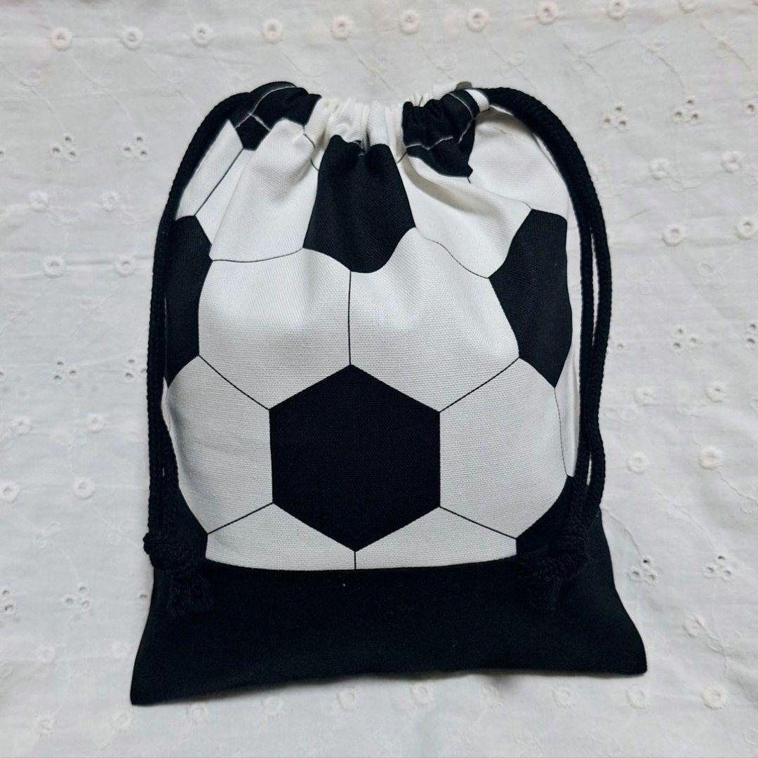 ハンドメイド、サッカーボール柄の給食袋、巾着袋、コップ入れ、白、黒