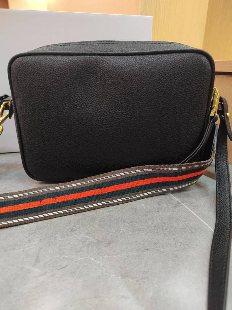 PRADA 黒 レザー ショルダーバッグ
