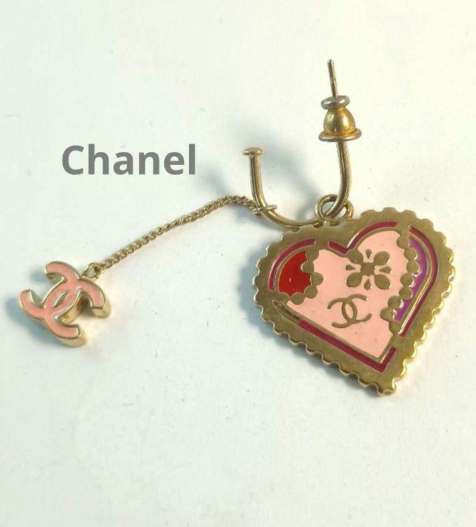 CHANELピアス片耳