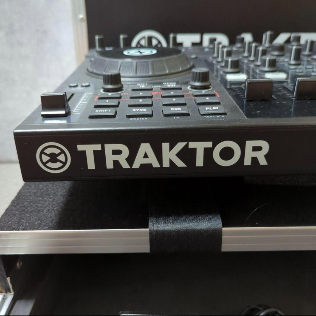 【TRAKTOR】 KONTROL S4 フライトケース付き