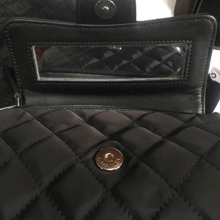 出品4月いっぱいまで CHANEL 新品ポーチ 新品 未使用