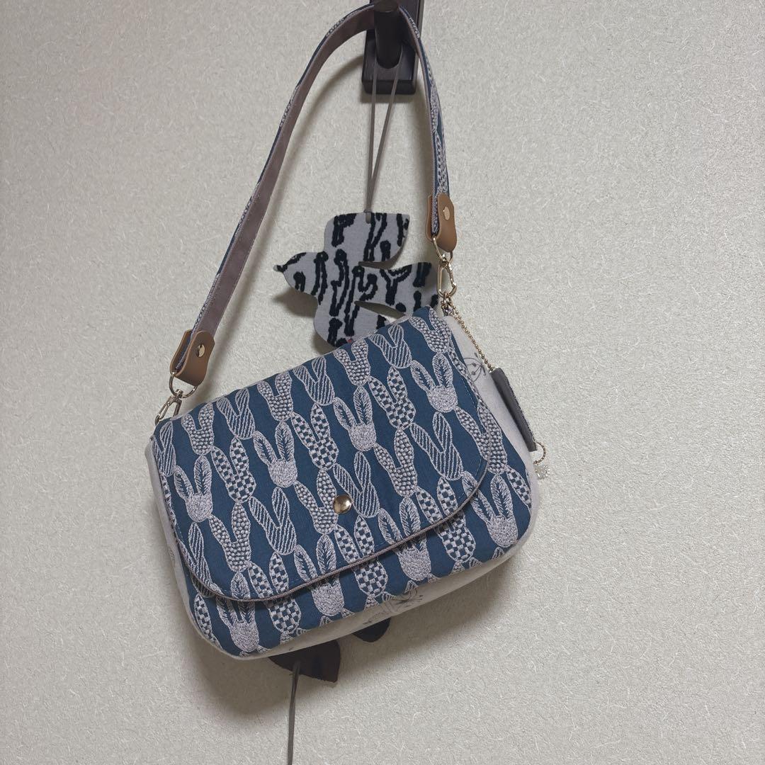 ミナペルホネン○ハンドメイド○ミディアムパン　肩掛けショルダー