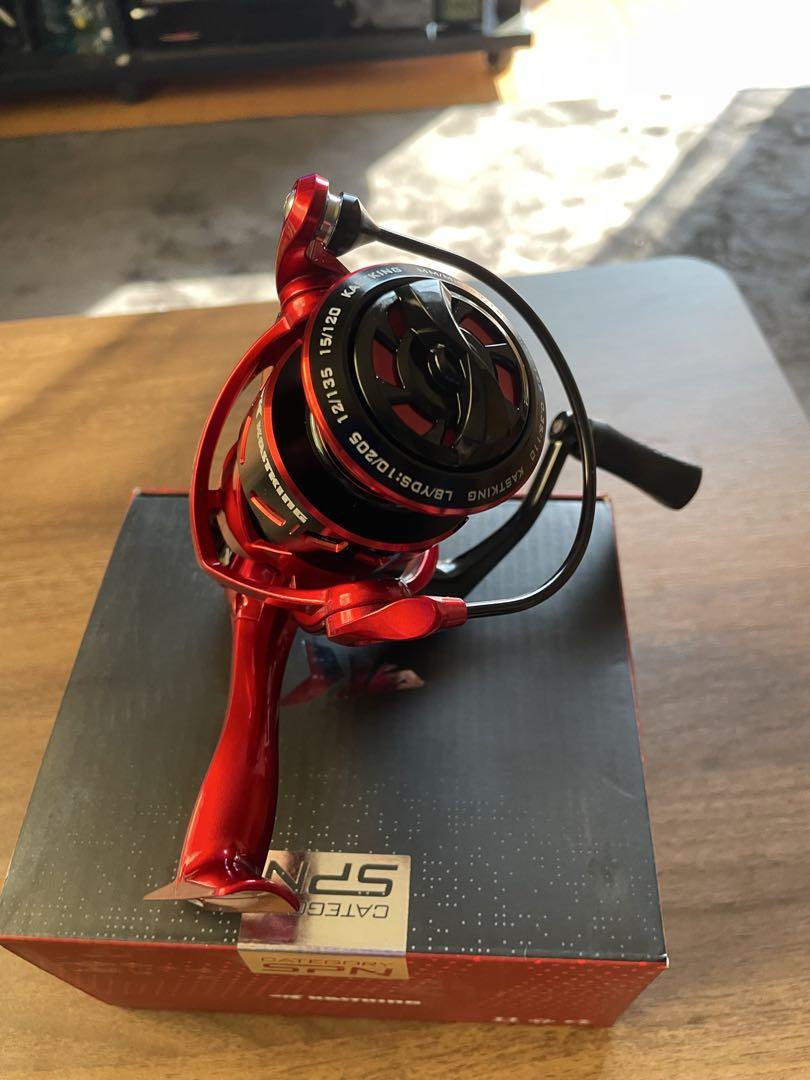 KastKing レッド スピニングリール 箱付き　3000 KastKing レッド スピニングリール 箱付き 3000 リール