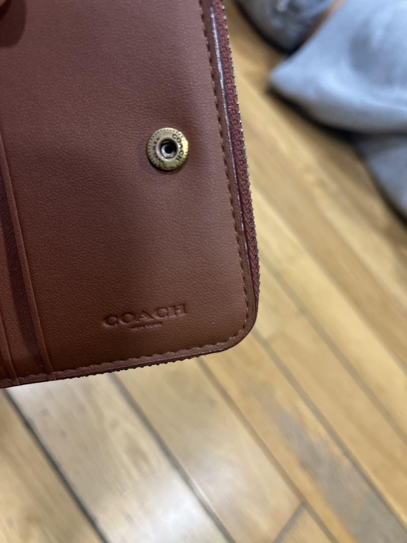 コーチ二つ折り財布　レキシー　シグネチャー柄　coach REXY