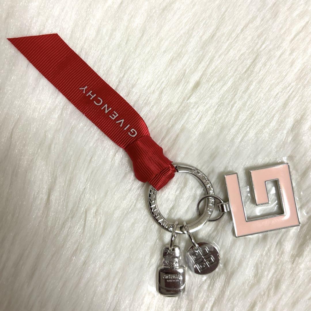 GIVENCHY ジバンシー キーホルダー 限定 非売品 - メルカリ
