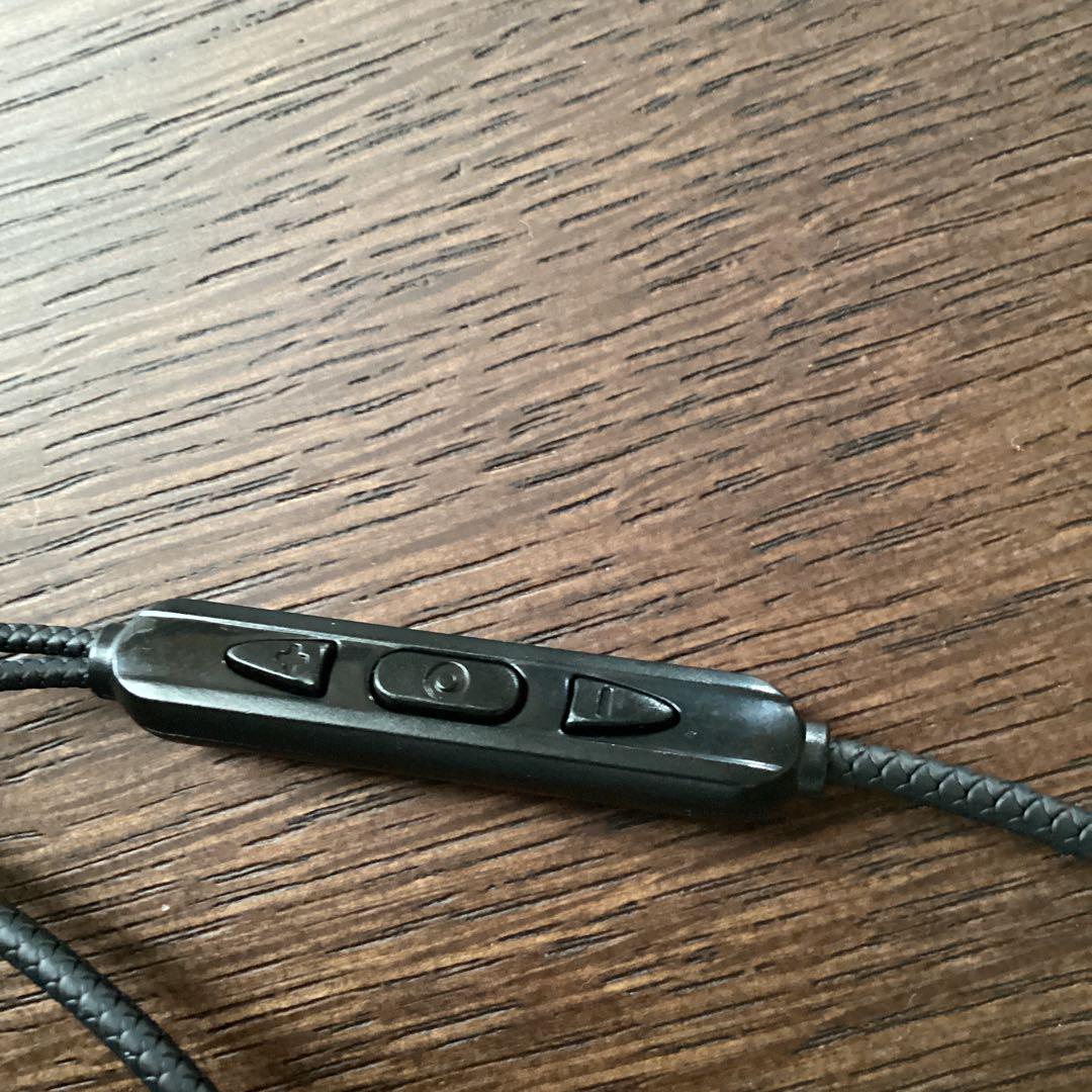 有線 イヤホン 3.5mm 音量調整ボタン付き - メルカリ