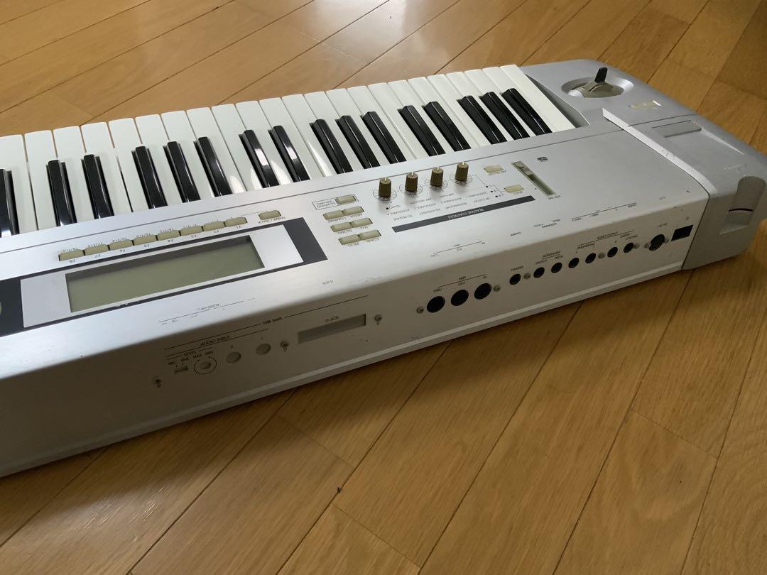 KORG TRITON Le MUSIC WORKSTATION ジャンク品 KORG TRITON Le MUSIC WORKSTATION ジャンク品