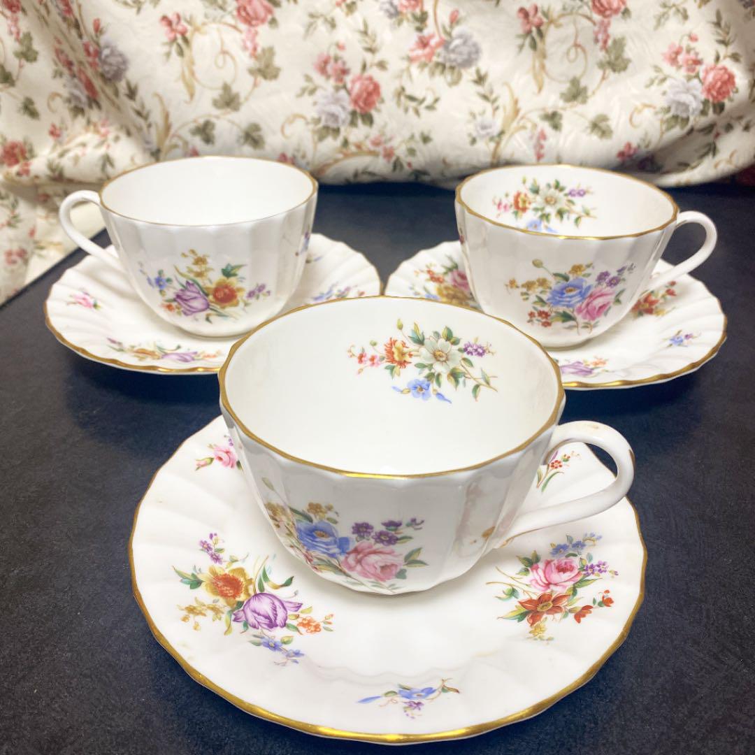 Royal Worcester ロイヤルウースター3客セットカップ&ソーサー