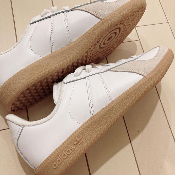 新品未使用　adidas(アディダス） BW ARMY ジャーマントレーナー