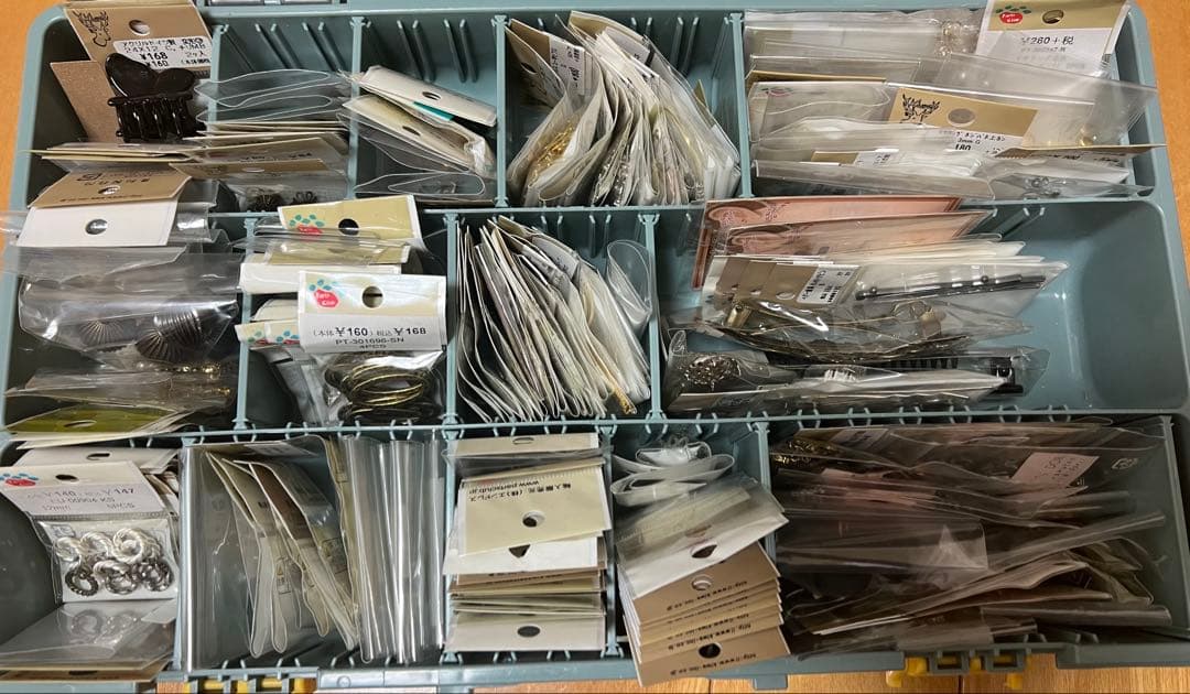 大量 貴和製作所 パーツクラブ スワロフスキー パール 天然石 チャーム 金具 大量 貴和製作所 パーツクラブ スワロフスキー パール 天然石 チャーム 金具