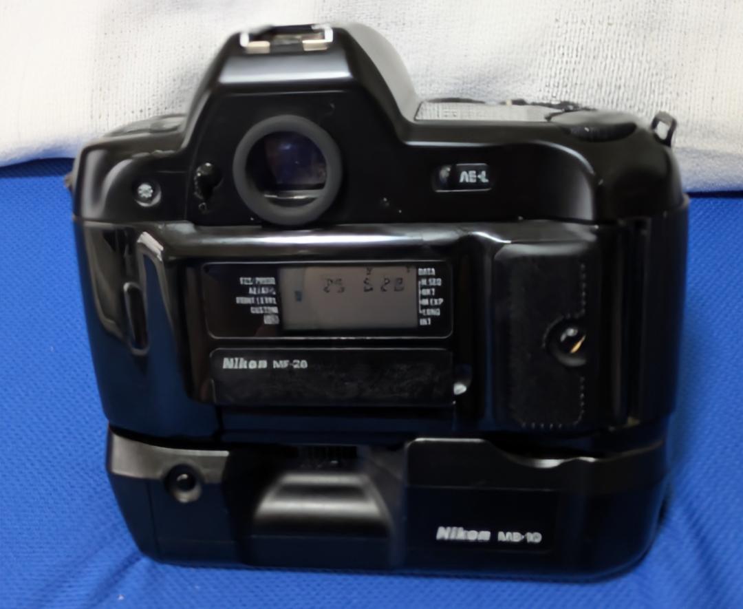 ズシットくる重量感 超美品 標準ズーム 35-105 nikon F90X-2