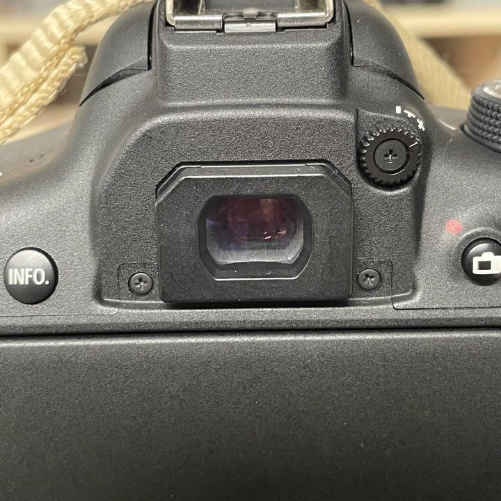 EOS KISS X8I(W) Wズームキット ➕その他