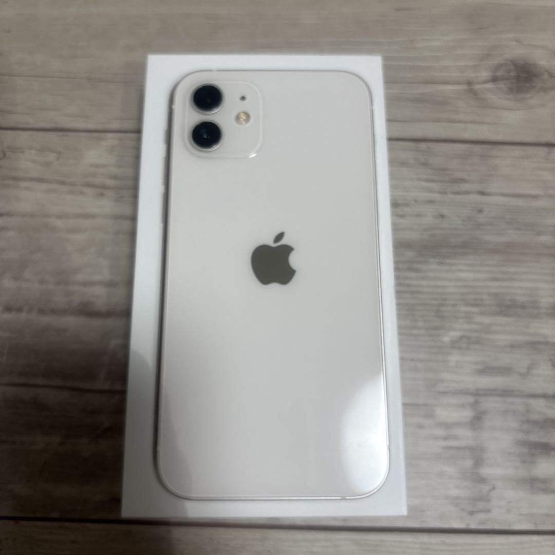 Apple iPhone 12 ホワイト　64GB Amazon.co.jp: Apple iPhone 12 (64 GB) - ホワイト : Electronics