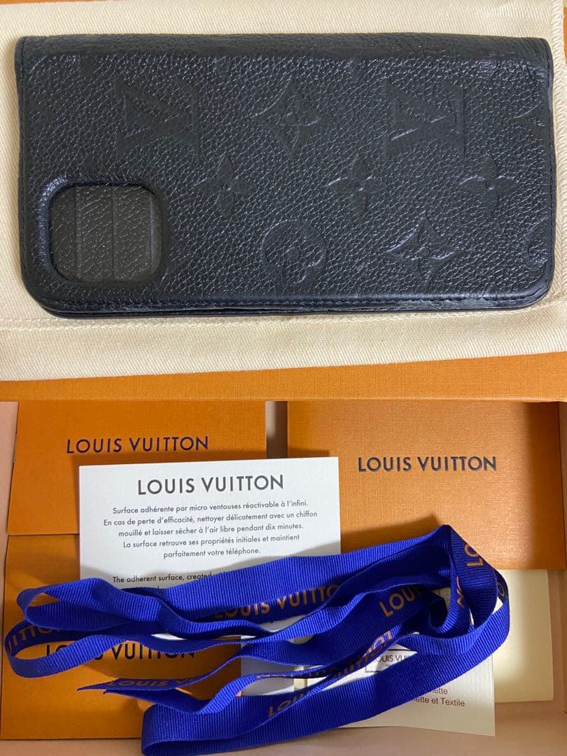 。LOUIS VUITTON 手帳型ケース 黒 縦16、横8.5 。LOUIS VUITTON 手帳型ケース 黒 縦16、横8.5
