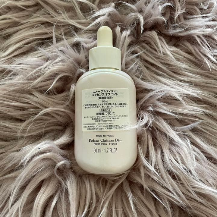 ディオール スノー アルティメット エッセンス オブ ライト 50ml