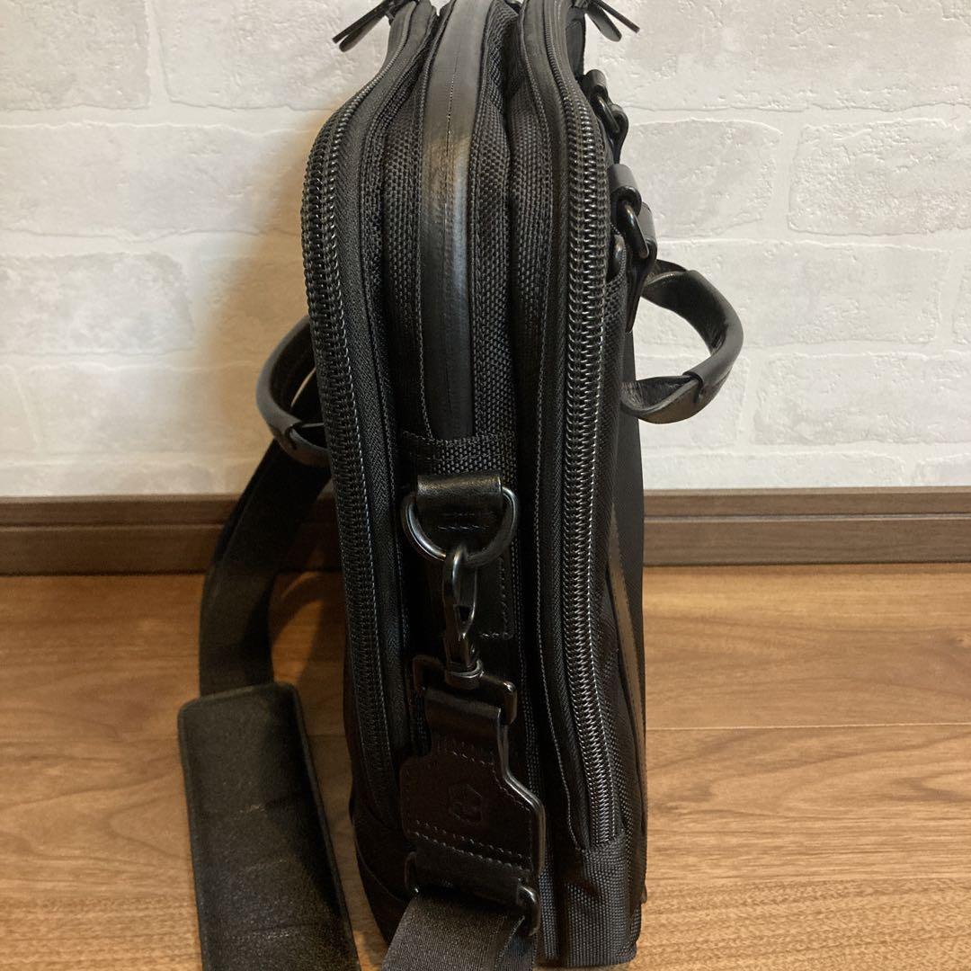 VICTORINOX レキシコン プロフェッショナル  ディビジョン13