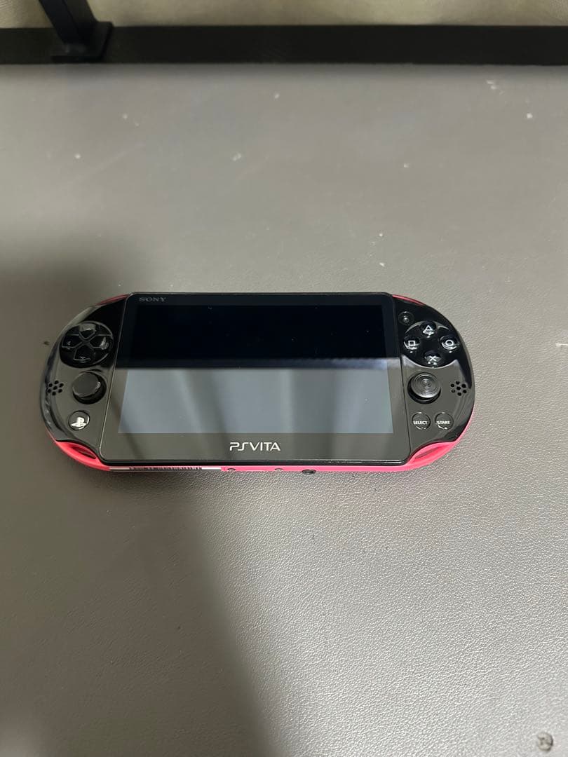 7142 PSVITA 2000 ブラックピンクPlayStation Vita