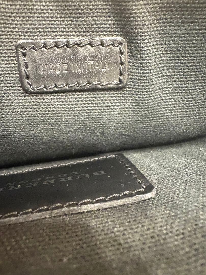 バーバリーロンドン☆斜めがけショルダー ボディバッグ クロスボディ レザー黒 バーバリーロンドン☆斜めがけショルダー ボディバッグ クロスボディ レザー黒