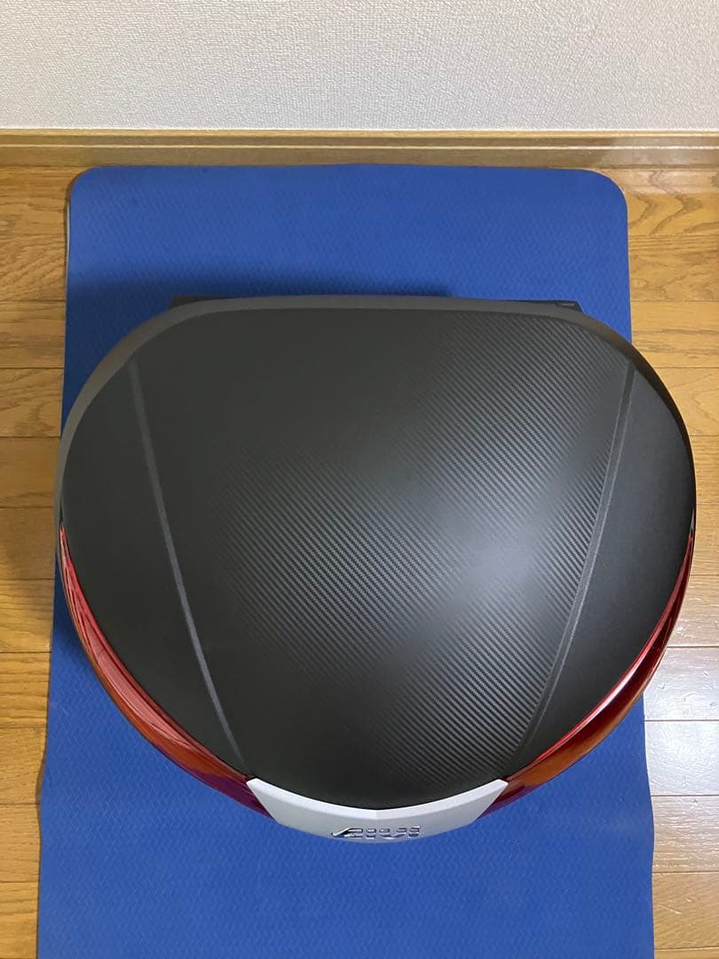 GIVI ジビ V40N モノキーケース 40L ベース付き 新品未使用 人気 GIVI ジビ V40N モノキーケース 40L ベース付き 新品未使用 人気