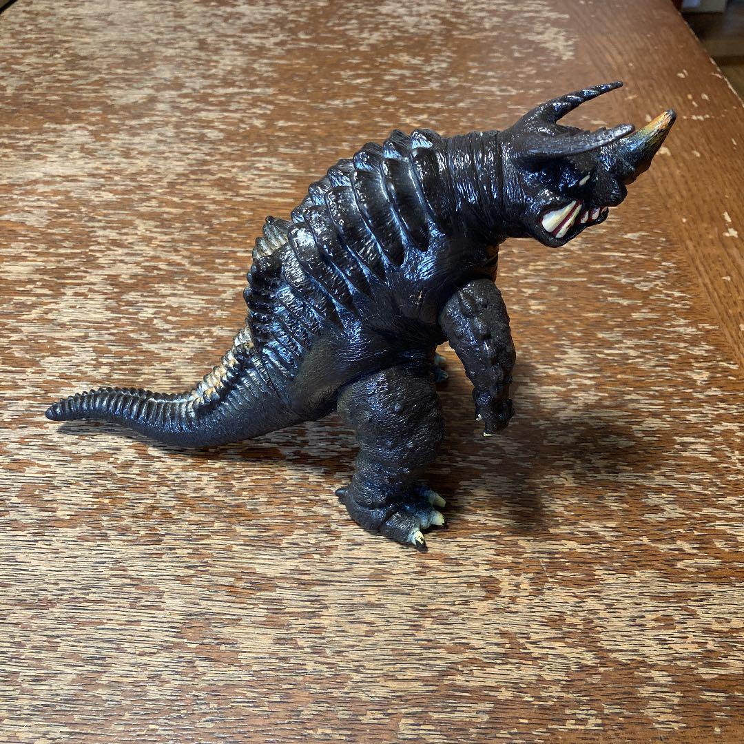 ウルトラマン怪獣 ネロンガ
