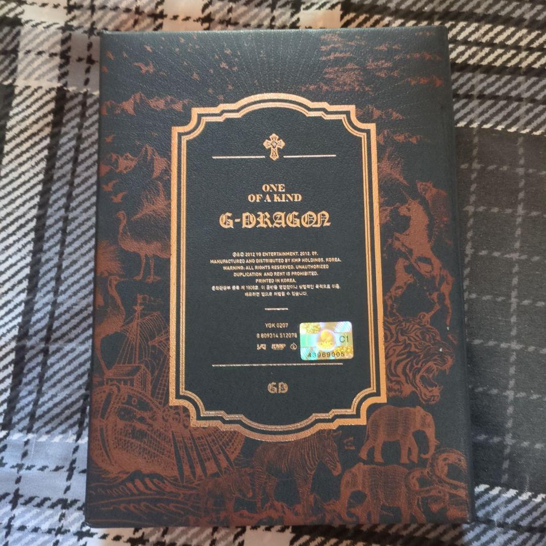 G-DRAGON ONE OF A KIND CD