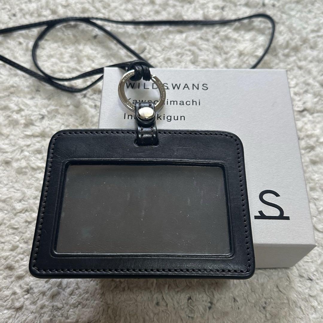 【美品】ワイルドスワンズ IDホルダー　リンチ