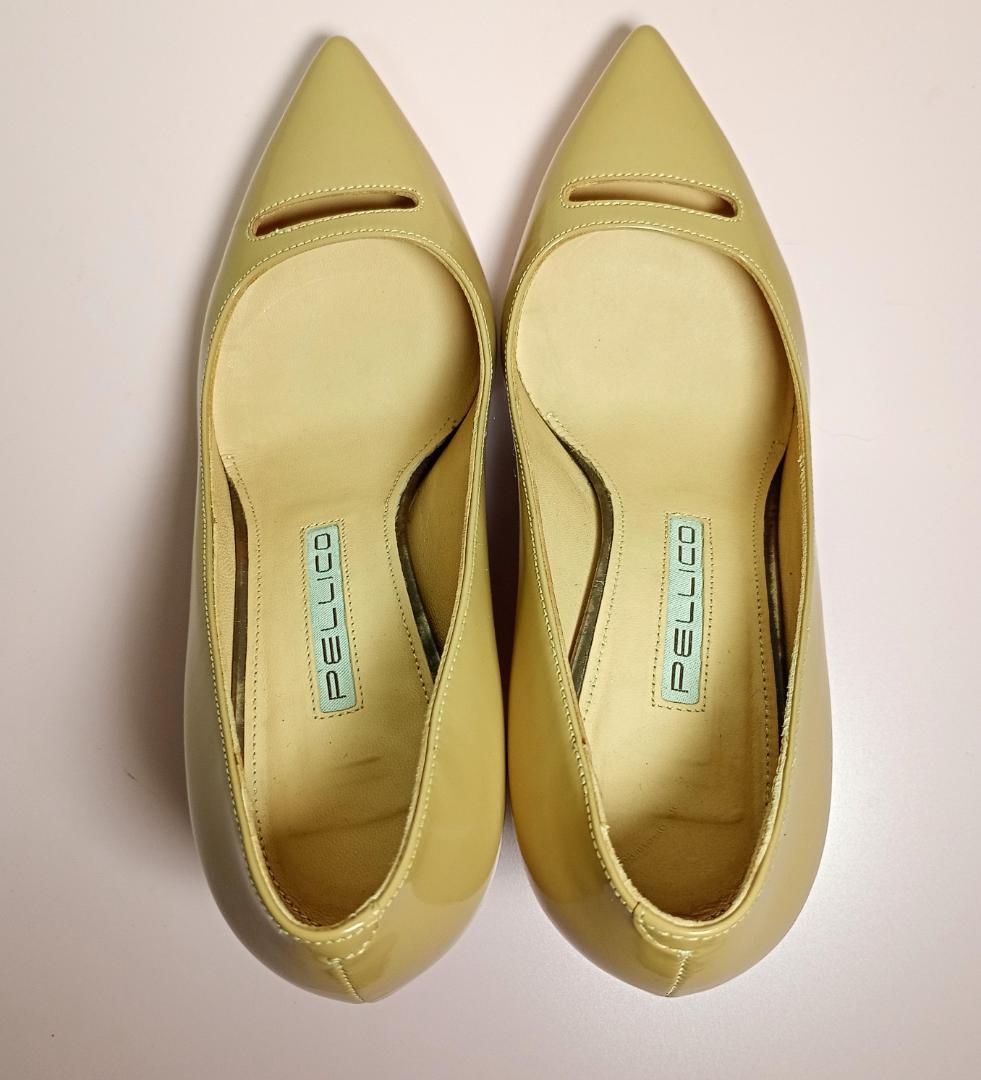 美品　PELLICO　ペリーコ　35 ベージュ エナメル ポインテッドトゥ