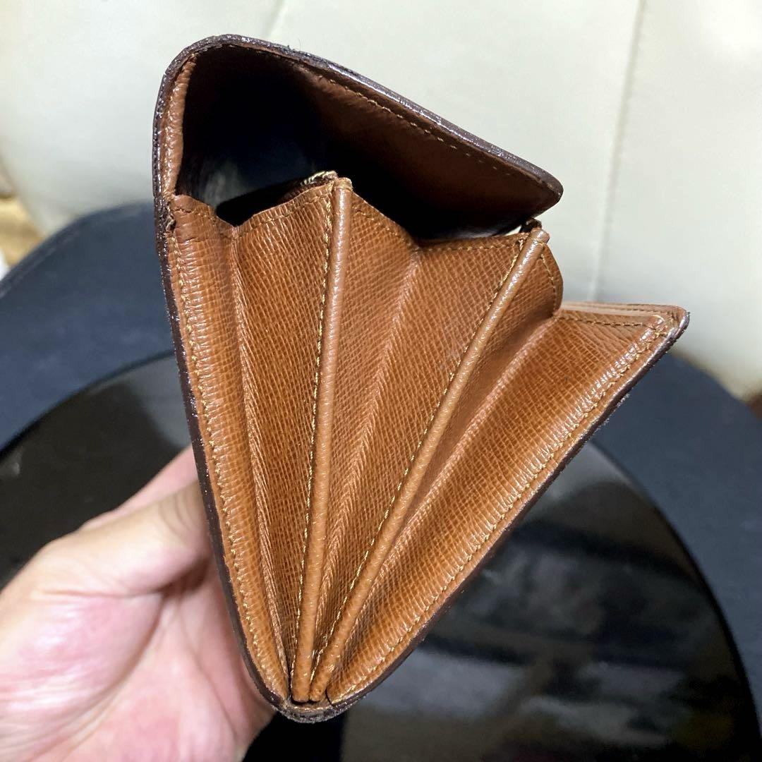 ③☆良品☆カード2枚タイプ♪サラ長財布