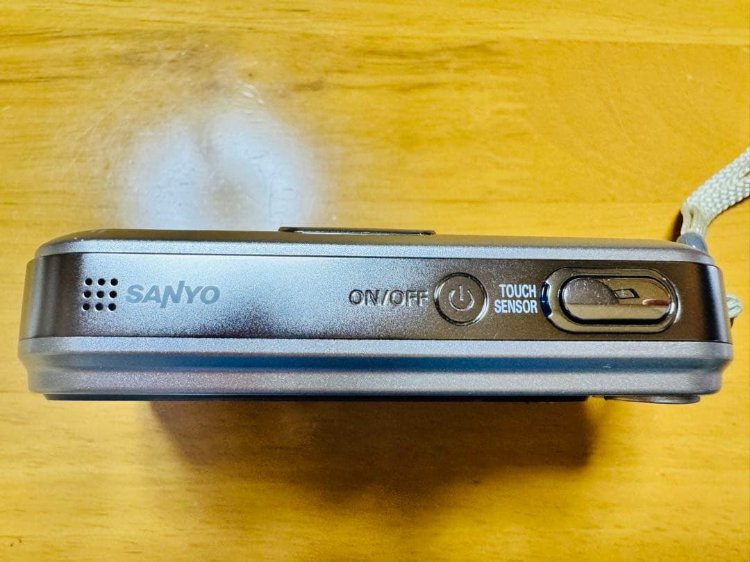 SANYO Xacti DSC-E6 コンパクトデジタルカメラ シルバー