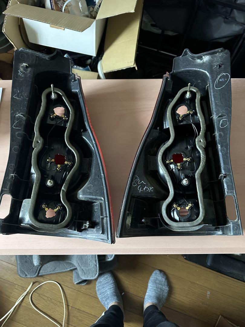 ハイラックスサーフ 215前期純正テールランプ【中古】