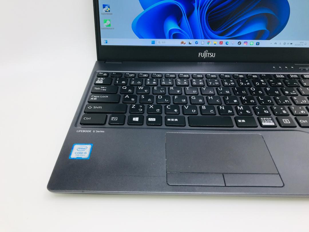 富士通⭐️i5⭐️超軽量⭐️超薄型⭐️新品超高速NVMe SSD⭐️13.3型