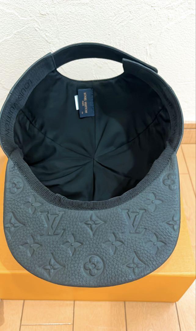 国内発 LOUIS VUITTON キャップ 黒 エクリュ モノグラム LOUIS VUITTON ルイヴィトン モノグラムレザー キャップ 黒