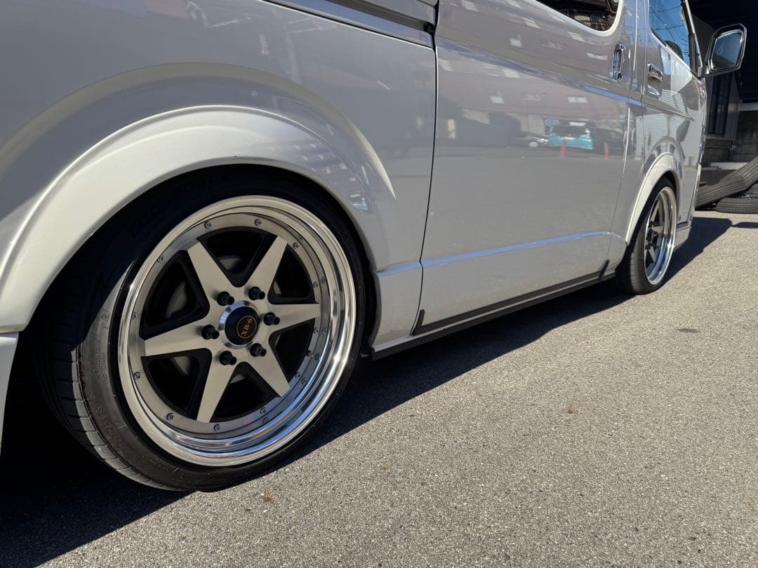 ハイエース ファブレスXR-6 ロンシャン19インチ 2ピースホイール ハイエース ファブレスXR-6 ロンシャン19インチ 2ピースホイール