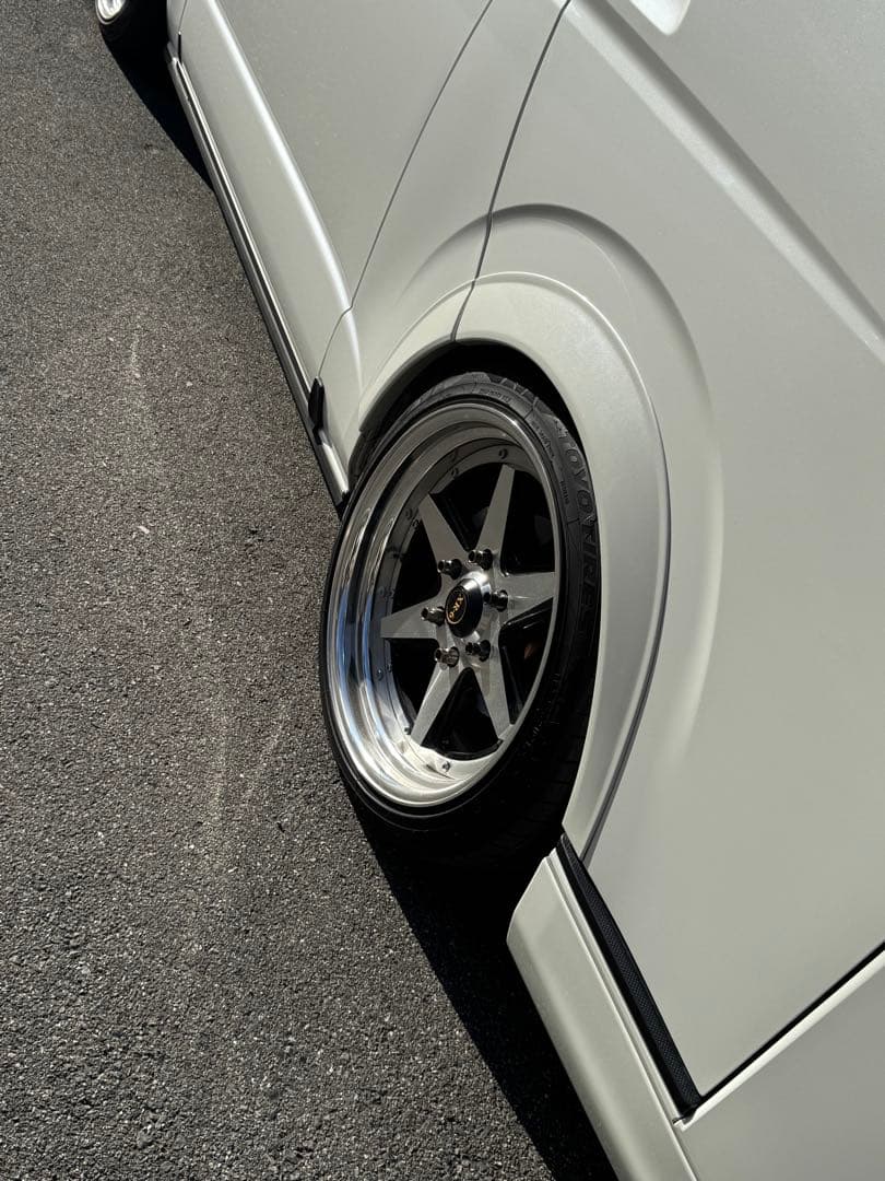 ハイエース ファブレスXR-6 ロンシャン19インチ 2ピースホイール ハイエース ファブレスXR-6 ロンシャン19インチ 2ピースホイール