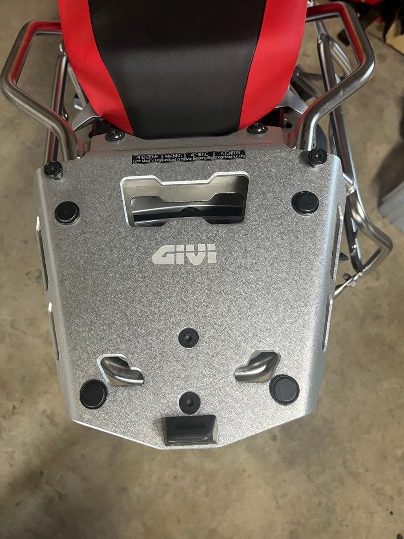 R1250GSアドベンチャー　GIVIリアラック(SRA5112)
